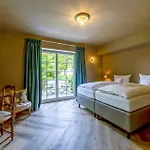 Romantik Friederikenhof Restaurant & Hotel 4*