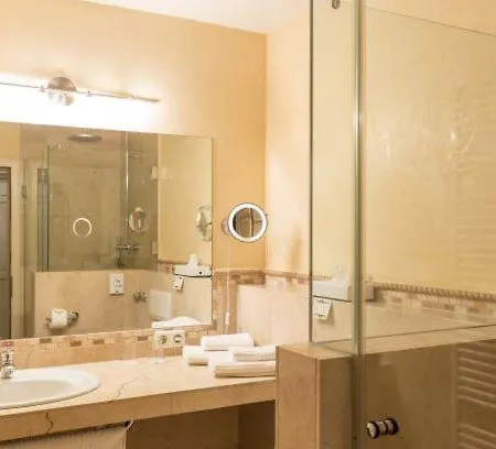 Romantik Friederikenhof Restaurant & Lübeck