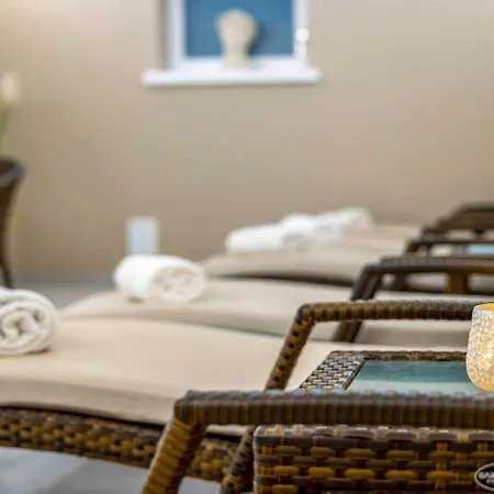 Romantik Friederikenhof Restaurant & Hotel 4*