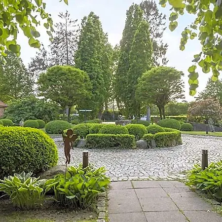 Romantik Friederikenhof Restaurant & Hotel 4*