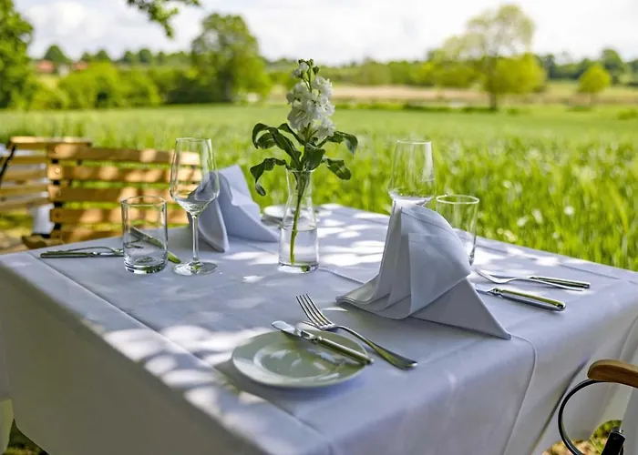 Romantik Friederikenhof Restaurant & ホテル