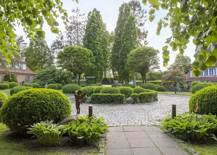 Romantik Friederikenhof Restaurant & ホテル リューベック